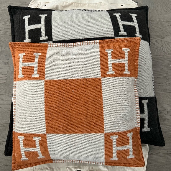 Hermes classic cushions - Picture 2 of 11